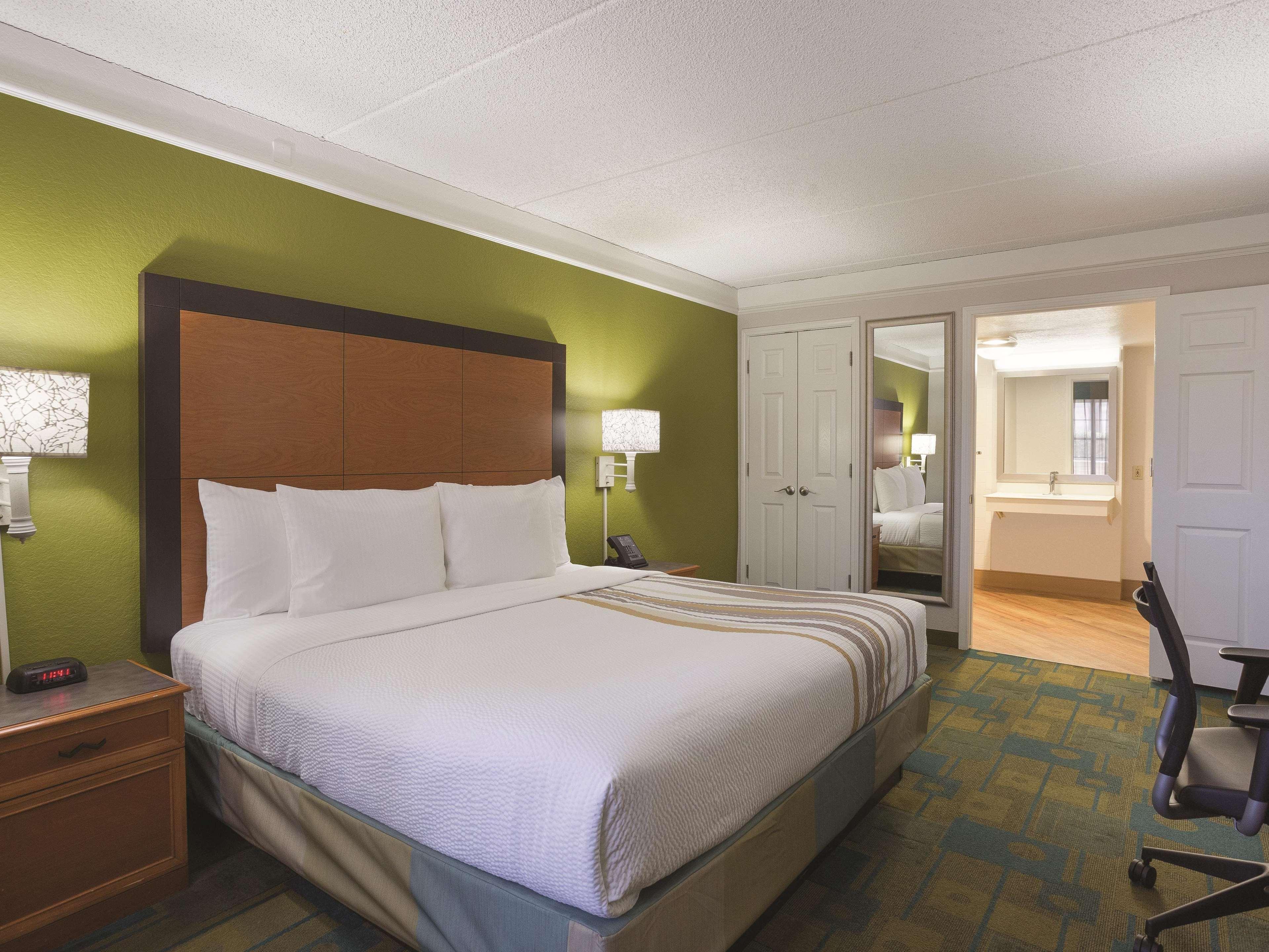 La Quinta Inn By Wyndham San Diego Чула Виста Екстериор снимка