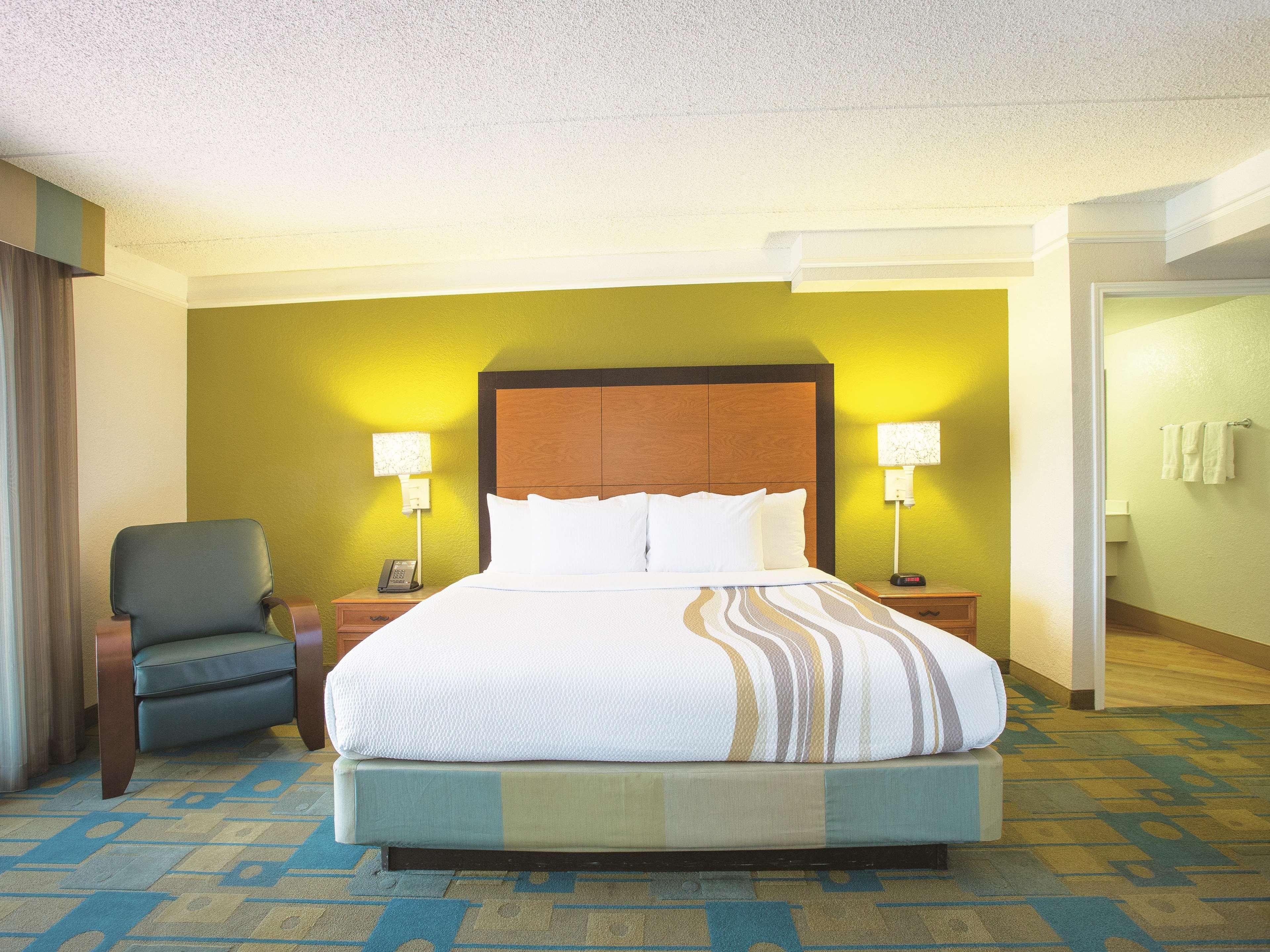 La Quinta Inn By Wyndham San Diego Чула Виста Екстериор снимка