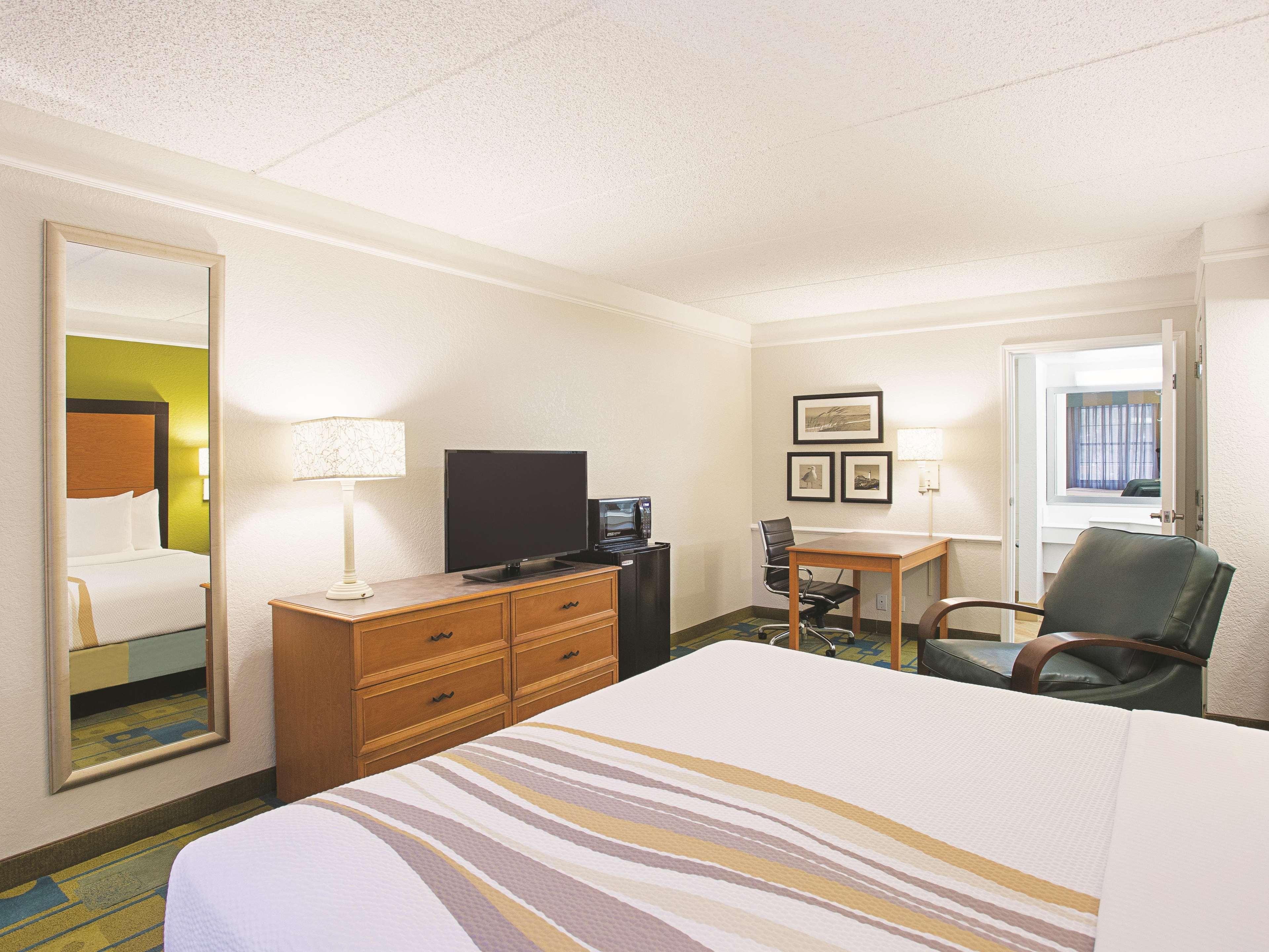La Quinta Inn By Wyndham San Diego Чула Виста Екстериор снимка