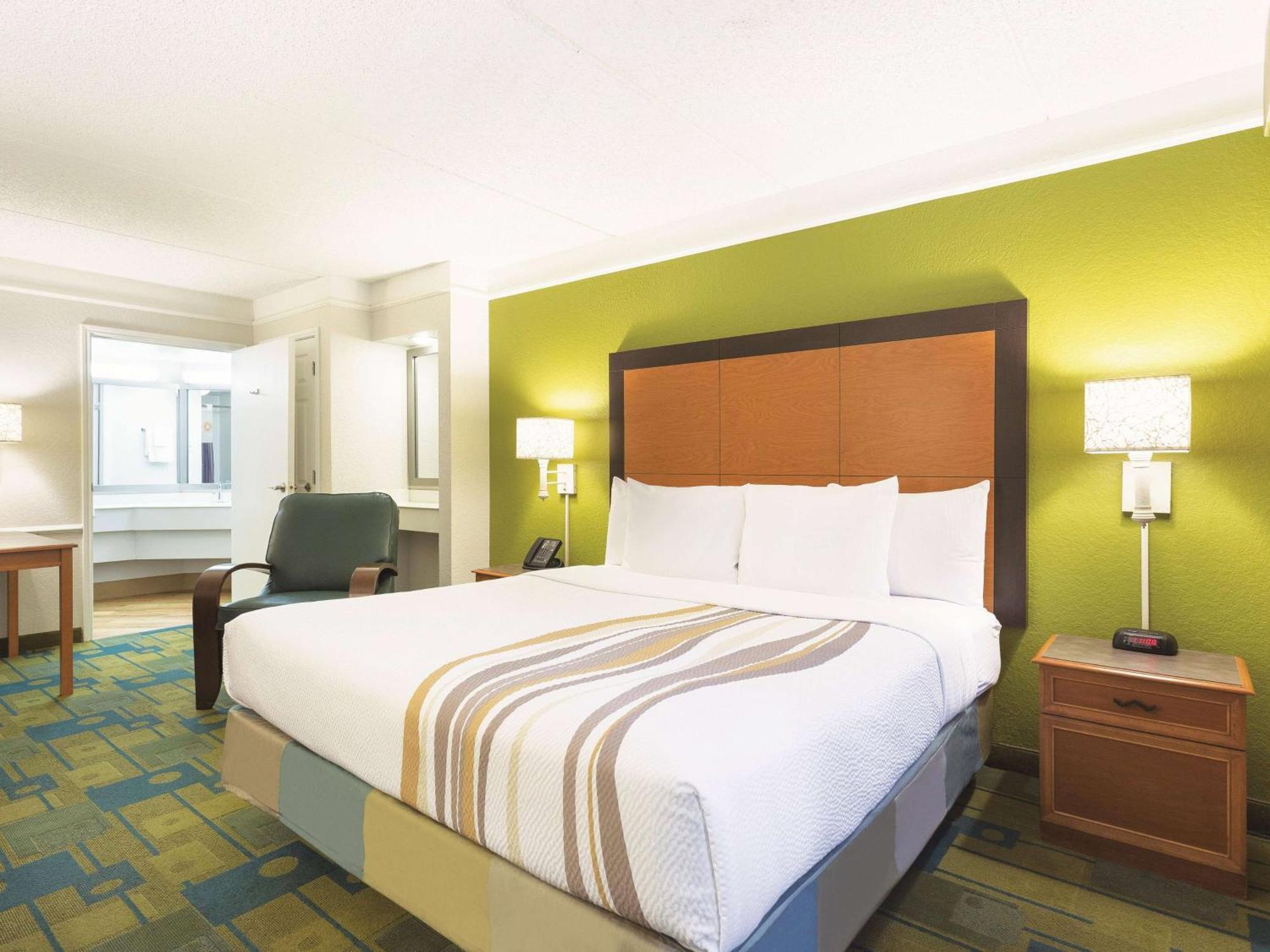 La Quinta Inn By Wyndham San Diego Чула Виста Екстериор снимка