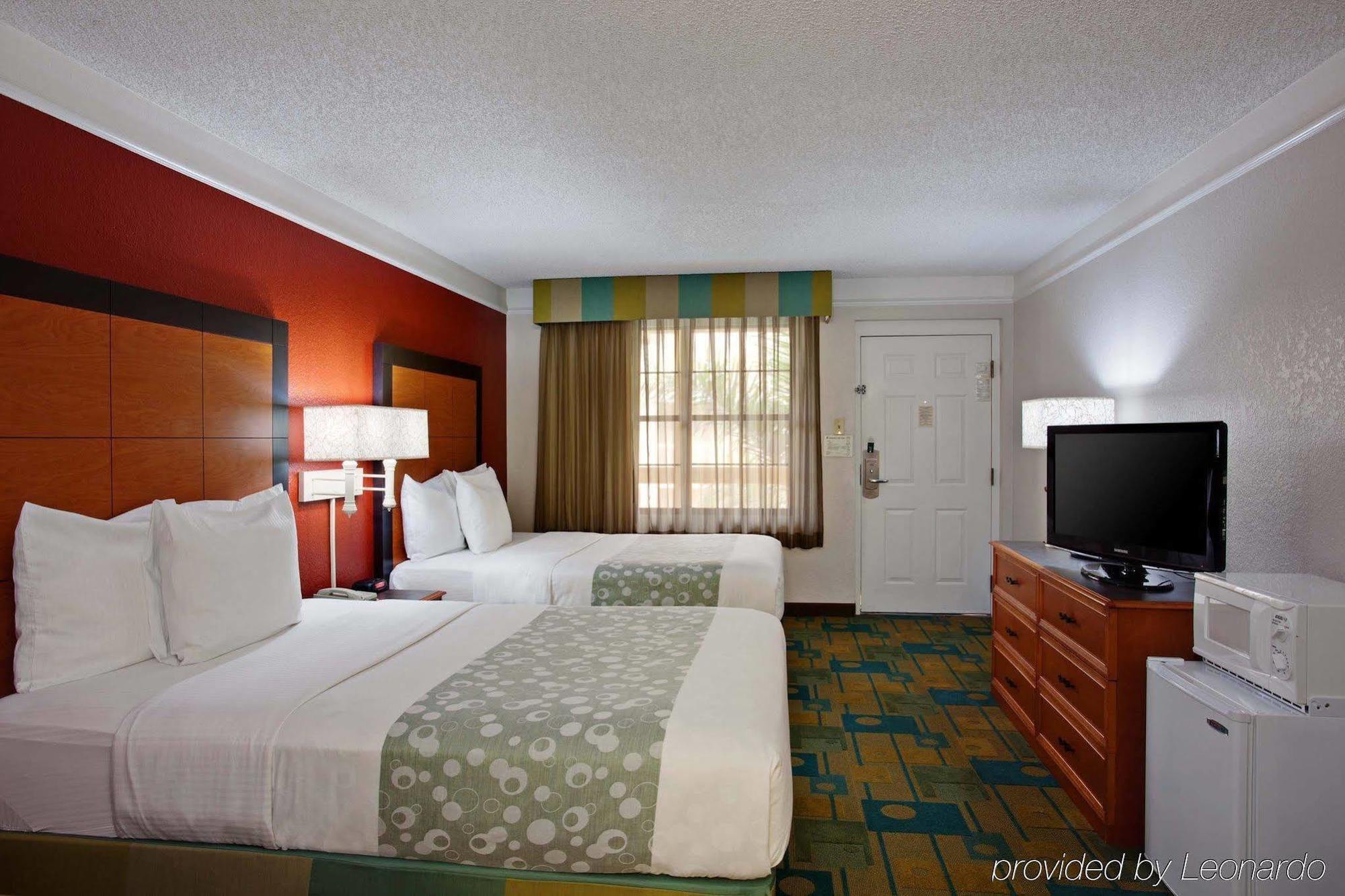 La Quinta Inn By Wyndham San Diego Чула Виста Екстериор снимка